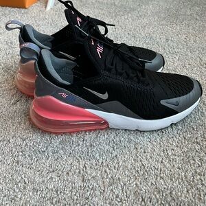 Girls Nike Air 270